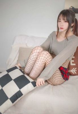 我脱了老师内衣摸她胸的视频软件