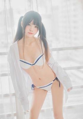 在厨房里征服美艳老师视频